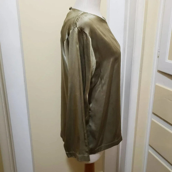 Olive Green Silk Pullover Top by Lisa Anne 1990s Medium - Picture 2 of 7